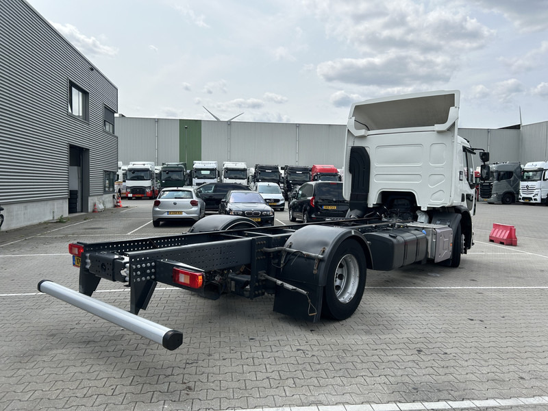 Renault D Wide 380 / Chassis - Cabine 6.5 mtr / 549 dkm / Full Air / NL Truck - Chassis vrachtwagen: afbeelding 2 Renault D Wide 380 / Chassis - Cabine 6.5 mtr / 549 dkm / Full Air / NL Truck - Chassis vrachtwagen: afbeelding 2