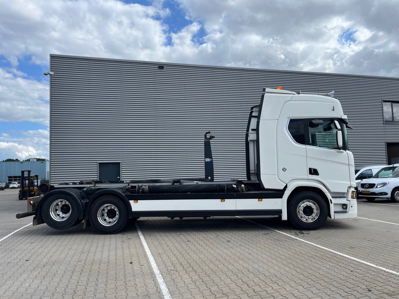 Scania R730 V8 6X2 / VDL Hook Lift 25 ton / 763 dkm / Smart Tacho V2 / APK TUV 03-26 - Haakarmsysteem vrachtwagen: afbeelding 2 Scania R730 V8 6X2 / VDL Hook Lift 25 ton / 763 dkm / Smart Tacho V2 / APK TUV 03-26 - Haakarmsysteem vrachtwagen: afbeelding 2
