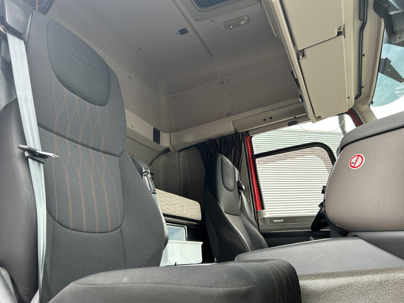 Trekker DAF CF 410 FT Space Cab / 742 dkm / 2 Tanks / NL Truck: afbeelding 9 Trekker DAF CF 410 FT Space Cab / 742 dkm / 2 Tanks / NL Truck: afbeelding 9