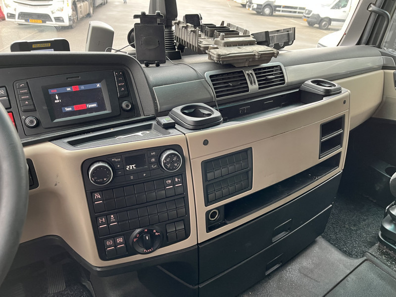 MAN TGX 18.460 XXL / Motor Defect -> Not Running / Retarder / 645 dkm / 2 Tanks - Trekker: afbeelding 5 MAN TGX 18.460 XXL / Motor Defect -> Not Running / Retarder / 645 dkm / 2 Tanks - Trekker: afbeelding 5