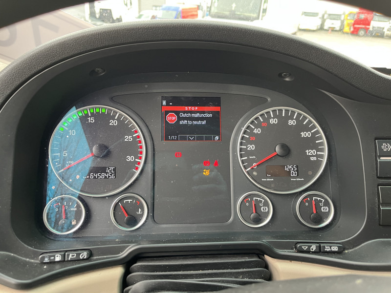 MAN TGX 18.460 XXL / Motor Defect -> Not Running / Retarder / 645 dkm / 2 Tanks - Trekker: afbeelding 4 MAN TGX 18.460 XXL / Motor Defect -> Not Running / Retarder / 645 dkm / 2 Tanks - Trekker: afbeelding 4