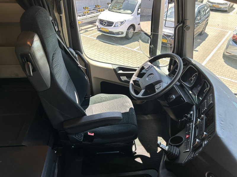 Mercedes-Benz Actros 1842 Bigspace / 770 dkm / Mega / New Tacho / Stand Klima / 2 Tanks - Trekker: afbeelding 3 Mercedes-Benz Actros 1842 Bigspace / 770 dkm / Mega / New Tacho / Stand Klima / 2 Tanks - Trekker: afbeelding 3
