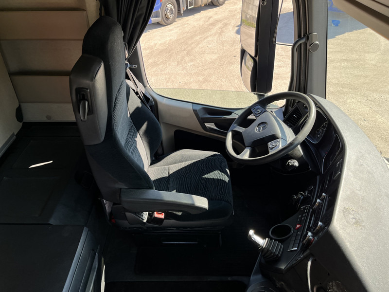Mercedes-Benz Actros 1842 Streamspace / 890 dkm / 2 Tanks / NL Truck / 10x in stock - Trekker: afbeelding 3 Mercedes-Benz Actros 1842 Streamspace / 890 dkm / 2 Tanks / NL Truck / 10x in stock - Trekker: afbeelding 3