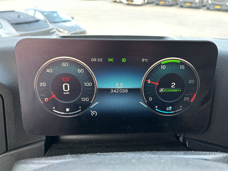 Mercedes-Benz Actros 1845 Gigaspace / Tacho V2 / Blower - PTO / Stand Airco / APK 04-26 - Trekker: afbeelding 4 Mercedes-Benz Actros 1845 Gigaspace / Tacho V2 / Blower - PTO / Stand Airco / APK 04-26 - Trekker: afbeelding 4