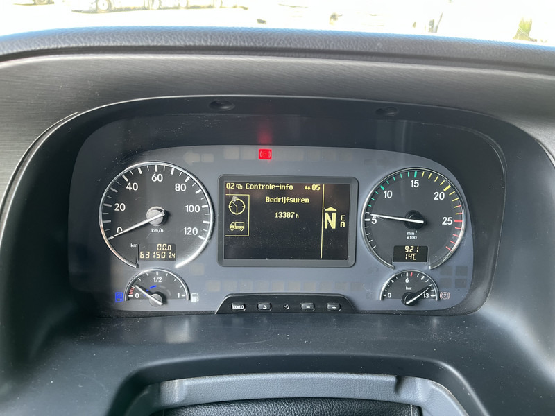 Mercedes-Benz Actros 2546 V6 / MP3 F04 Megaspace / 631 dkm / 6x2 Steer + Lift / NL Truck - Trekker: afbeelding 4 Mercedes-Benz Actros 2546 V6 / MP3 F04 Megaspace / 631 dkm / 6x2 Steer + Lift / NL Truck - Trekker: afbeelding 4
