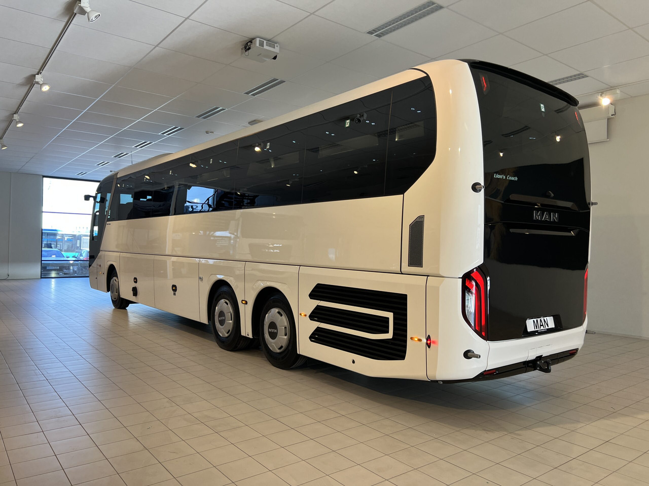 MAN Lions Coach R09 Euro 6E (Dark Edition) - Touringcar: afbeelding 5 MAN Lions Coach R09 Euro 6E (Dark Edition) - Touringcar: afbeelding 5