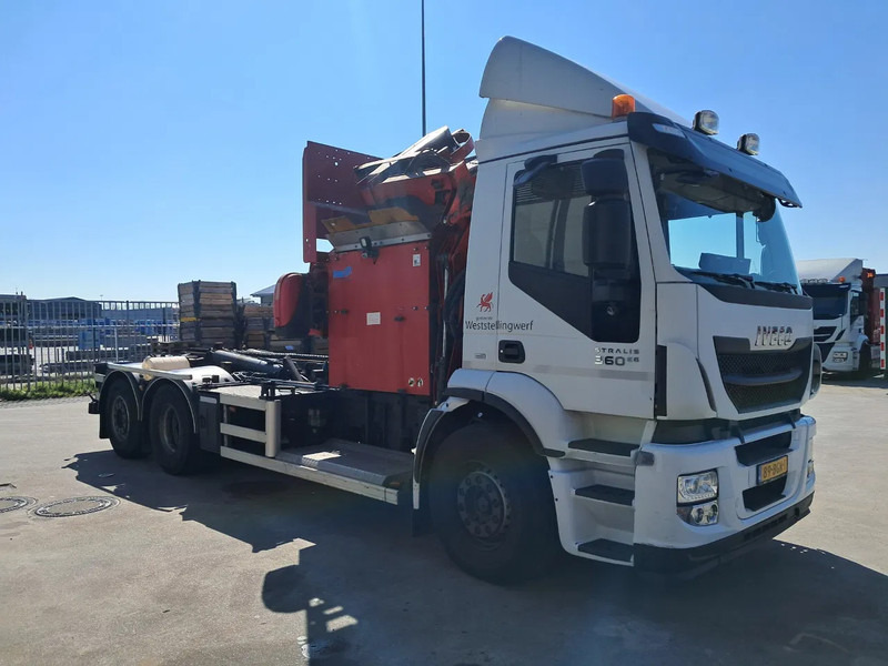 Iveco Stralis 360 E6 met Translift PLUS DUO TFS containersysteem - Vuilniswagen: afbeelding 4 Iveco Stralis 360 E6 met Translift PLUS DUO TFS containersysteem - Vuilniswagen: afbeelding 4