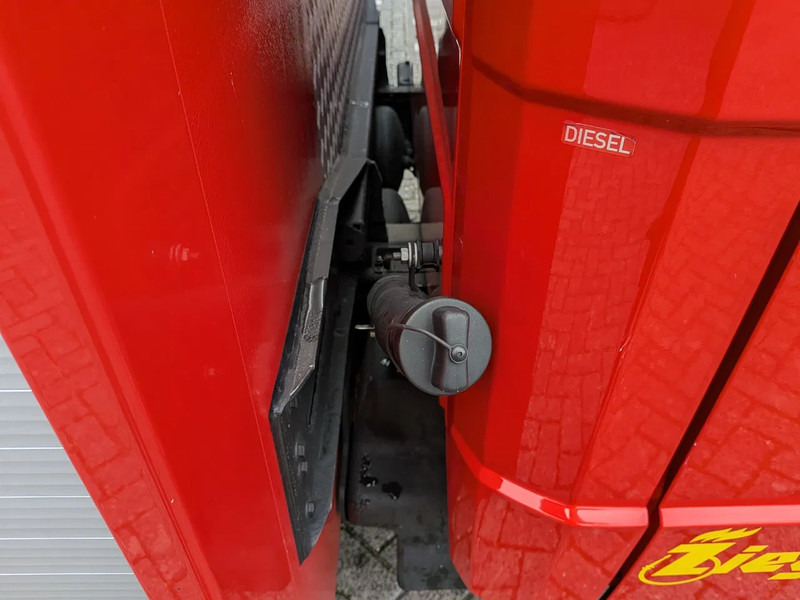 Brandweerwagen Mercedes-Benz: afbeelding 6 Brandweerwagen Mercedes-Benz: afbeelding 6