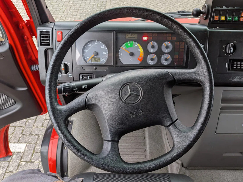 Brandweerwagen Mercedes-Benz: afbeelding 18 Brandweerwagen Mercedes-Benz: afbeelding 18