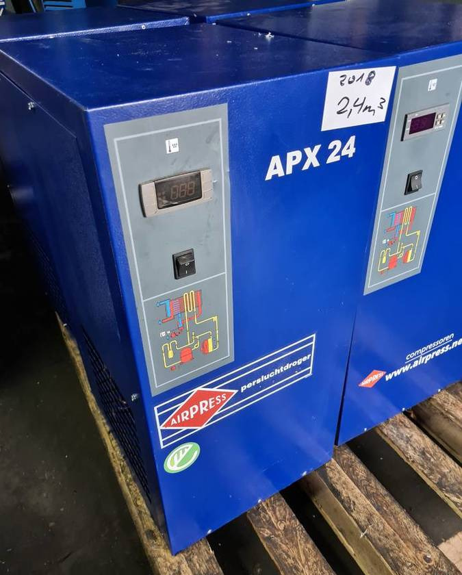 OSUSZACZ ZIĘBNICZY AIRPRESS APX 24, 2,4 M3/min - Luchtcompressor: afbeelding 1 OSUSZACZ ZIĘBNICZY AIRPRESS APX 24, 2,4 M3/min - Luchtcompressor: afbeelding 1