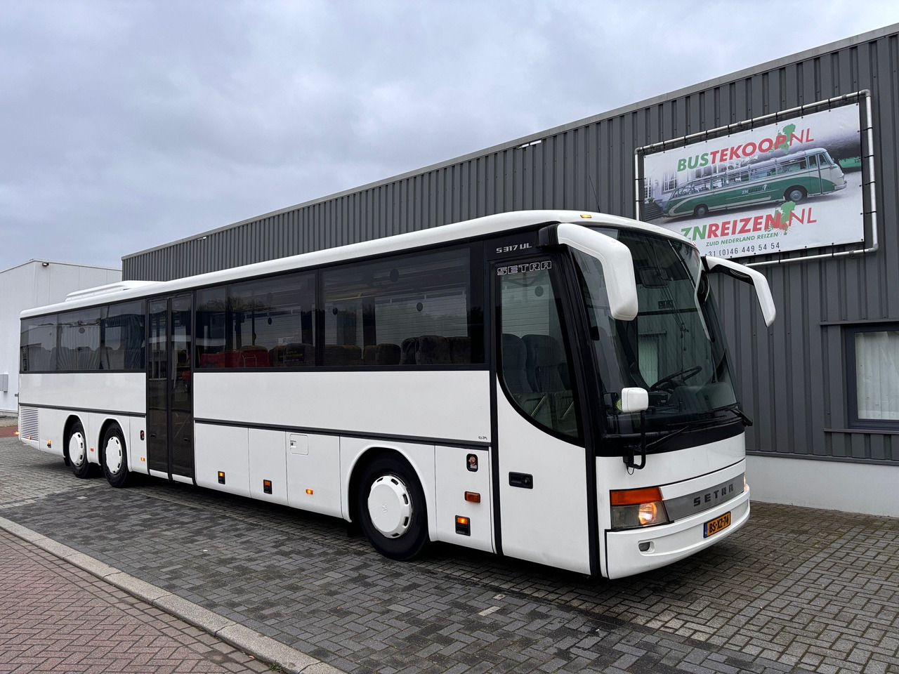 SETRA S317UL met 63 pl. en airconditioning S317GT - Touringcar: afbeelding 1 SETRA S317UL met 63 pl. en airconditioning S317GT - Touringcar: afbeelding 1