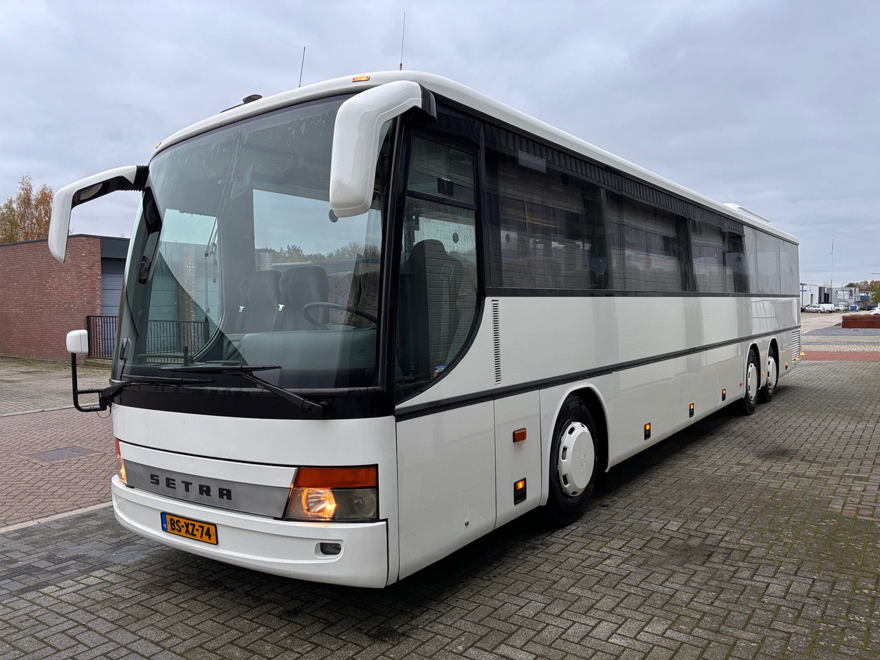 SETRA S317UL met 63 pl. en airconditioning S317GT - Touringcar: afbeelding 3 SETRA S317UL met 63 pl. en airconditioning S317GT - Touringcar: afbeelding 3