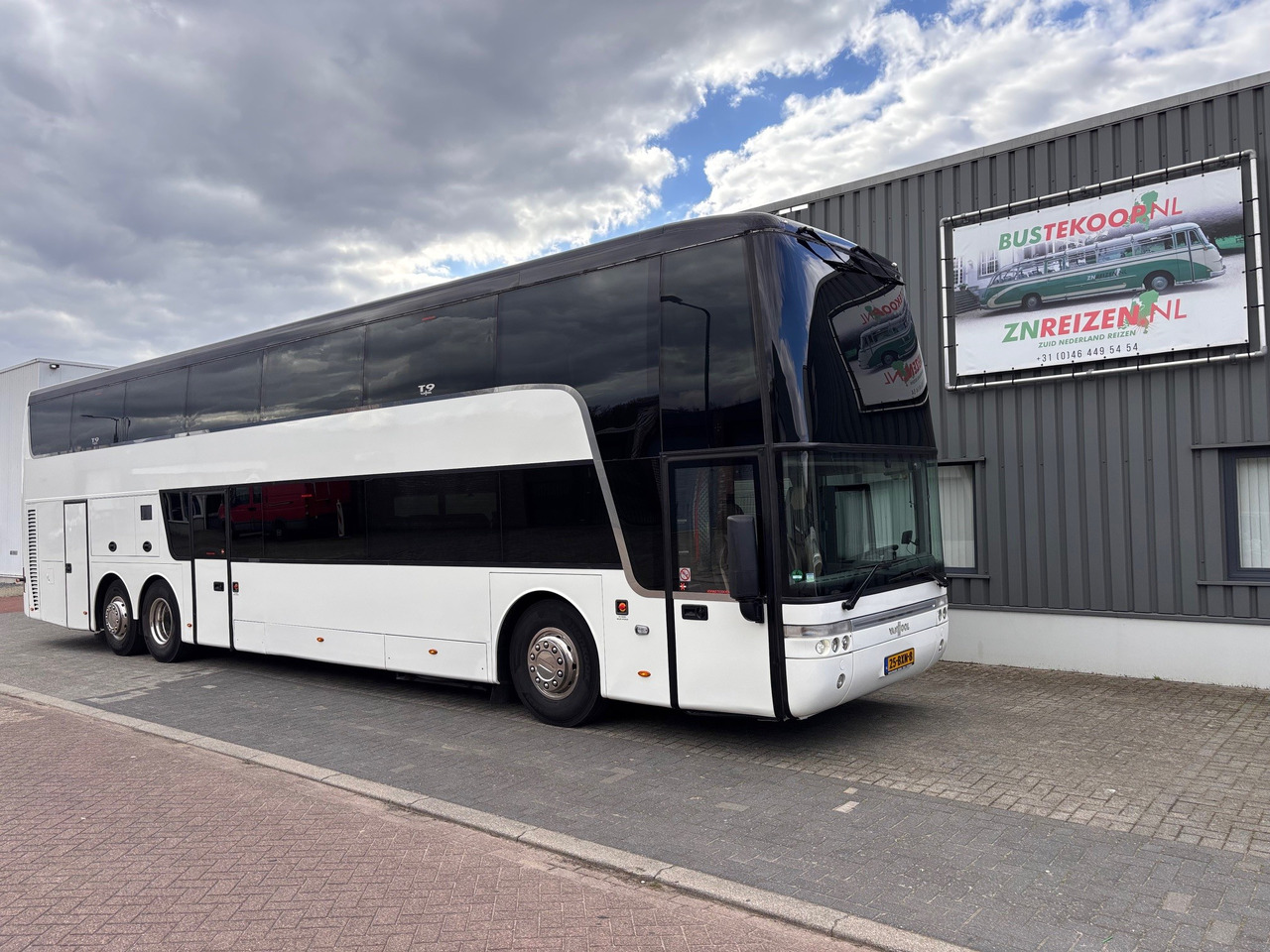 Vanhool TD927 Astromega EURO 5 Dubbeldekker 90 pax - Dubbeldeksbus: afbeelding 2 Vanhool TD927 Astromega EURO 5 Dubbeldekker 90 pax - Dubbeldeksbus: afbeelding 2