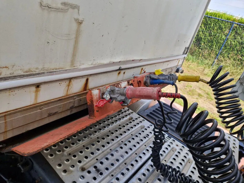 Fruehauf D32C / LAMMES - BLATT - SPRING - Gesloten oplegger: afbeelding 2 Fruehauf D32C / LAMMES - BLATT - SPRING - Gesloten oplegger: afbeelding 2