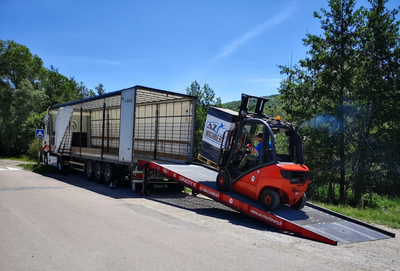 AZ RAMP-PRIME PRIME WLO + 8 . Industrial Mobil Loading Ramp - Laadbrug: afbeelding 2 AZ RAMP-PRIME PRIME WLO + 8 . Industrial Mobil Loading Ramp - Laadbrug: afbeelding 2