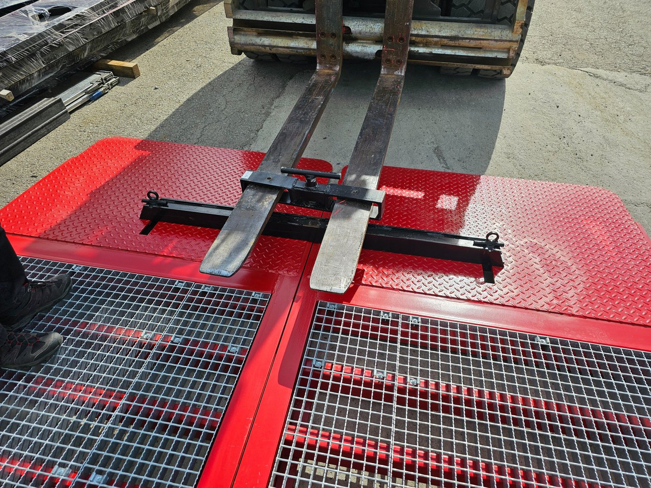 Large Mobile dock ramp, uncouplable AZ RAMP - KING VERSION, BIG FOOT L20 T - Laadbrug: afbeelding 3 Large Mobile dock ramp, uncouplable AZ RAMP - KING VERSION, BIG FOOT L20 T - Laadbrug: afbeelding 3