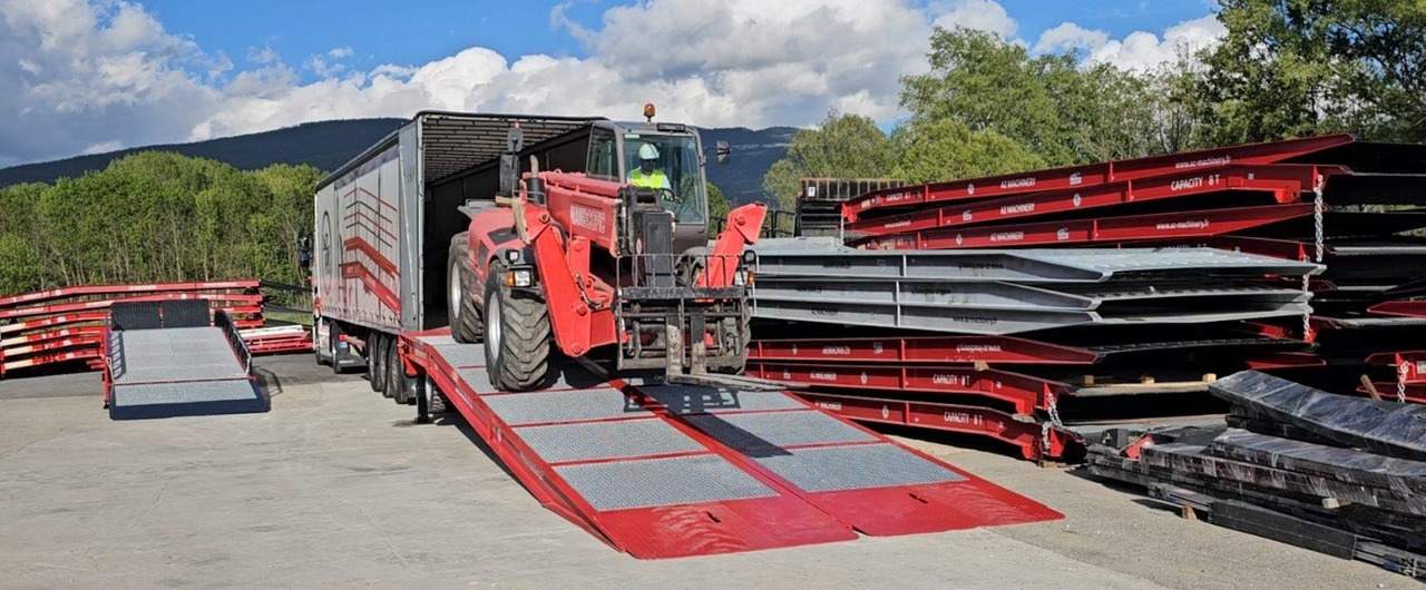 Large Mobile dock ramp, uncouplable AZ RAMP - KING VERSION, BIG FOOT LLO 15 T - Laadbrug: afbeelding 2 Large Mobile dock ramp, uncouplable AZ RAMP - KING VERSION, BIG FOOT LLO 15 T - Laadbrug: afbeelding 2