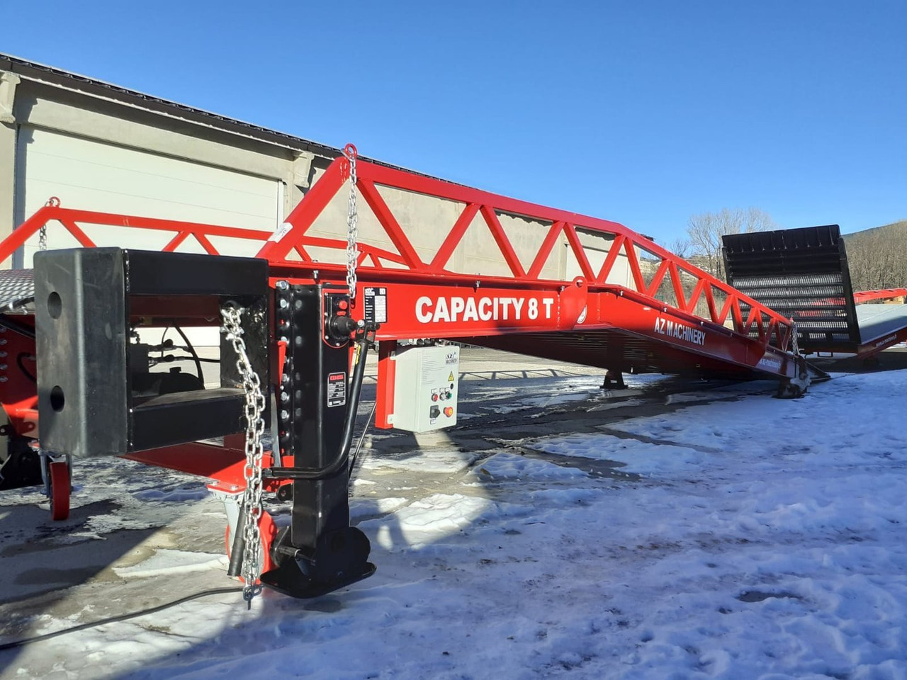 Loading Ramp with with electric tilting bridge - AZ RAMP - STAR- 10T-ZR-E. 10 ton capacity - Laadbrug: afbeelding 3 Loading Ramp with with electric tilting bridge - AZ RAMP - STAR- 10T-ZR-E. 10 ton capacity - Laadbrug: afbeelding 3