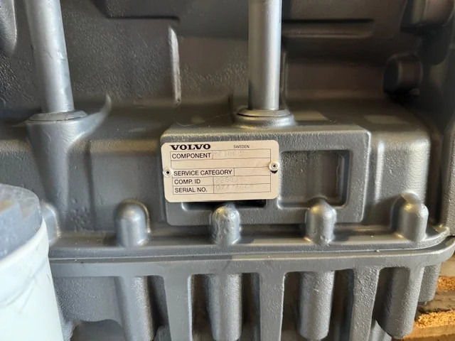 Volvo Versnellingsbak PT1862 PT1863 22640 22650 22689 - Versnellingsbak voor Kiepwagen met knikbesturing: afbeelding 2 Volvo Versnellingsbak PT1862 PT1863 22640 22650 22689 - Versnellingsbak voor Kiepwagen met knikbesturing: afbeelding 2