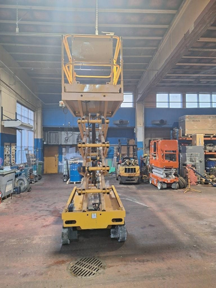 Haulotte Compact 12 - Schaarlift: afbeelding 4 Haulotte Compact 12 - Schaarlift: afbeelding 4