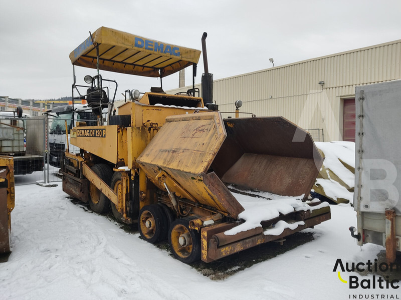 Demag DF 120 P - Asfaltafwerkmachine: afbeelding 1 Demag DF 120 P - Asfaltafwerkmachine: afbeelding 1
