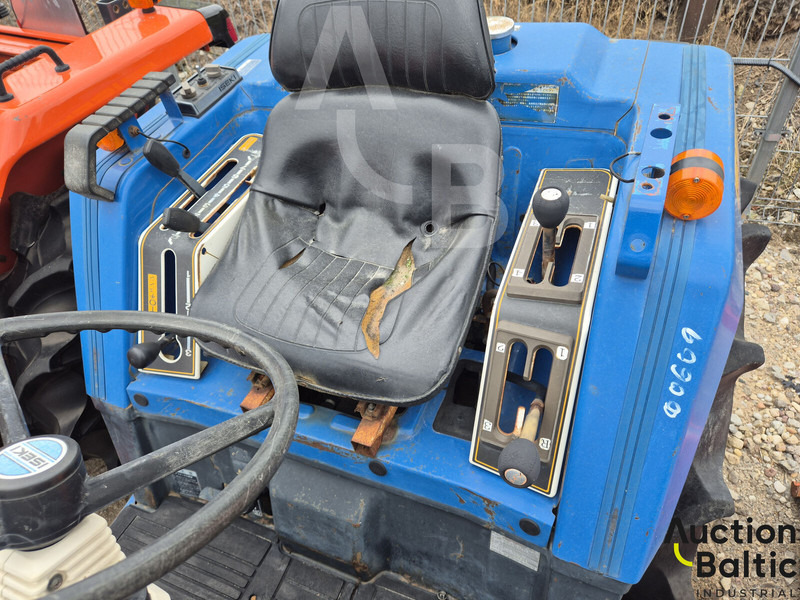 Iseki TU 200 - Tractor: afbeelding 5 Iseki TU 200 - Tractor: afbeelding 5