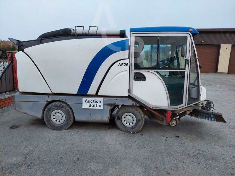 Johnston 142A 101T - Veegwagen: afbeelding 4 Johnston 142A 101T - Veegwagen: afbeelding 4