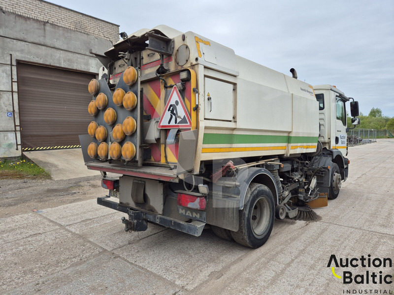 MAN TGM15.250 4X2 BL - Veegwagen: afbeelding 3 MAN TGM15.250 4X2 BL - Veegwagen: afbeelding 3
