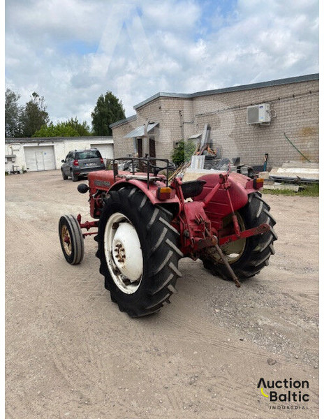 MCCORMICK International Farmall D-324 - Tractor: afbeelding 4 MCCORMICK International Farmall D-324 - Tractor: afbeelding 4