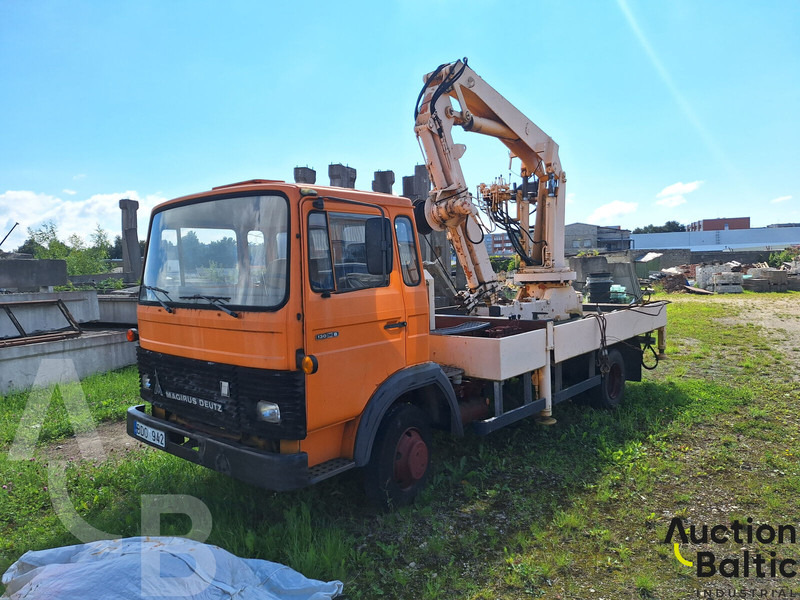 Magirus 130 M 8 - Vrachtwagen met open laadbak, Kraanwagen: afbeelding 2 Magirus 130 M 8 - Vrachtwagen met open laadbak, Kraanwagen: afbeelding 2