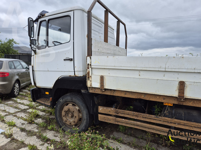 Mercedes-Benz 1117 - Vrachtwagen met open laadbak: afbeelding 5 Mercedes-Benz 1117 - Vrachtwagen met open laadbak: afbeelding 5