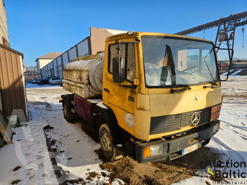 Mercedes-Benz 814 - Tankwagen: afbeelding 1 Mercedes-Benz 814 - Tankwagen: afbeelding 1