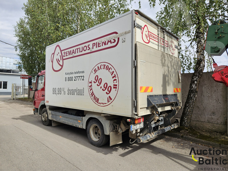 Mercedes-Benz 815 - Koelwagen vrachtwagen: afbeelding 3 Mercedes-Benz 815 - Koelwagen vrachtwagen: afbeelding 3