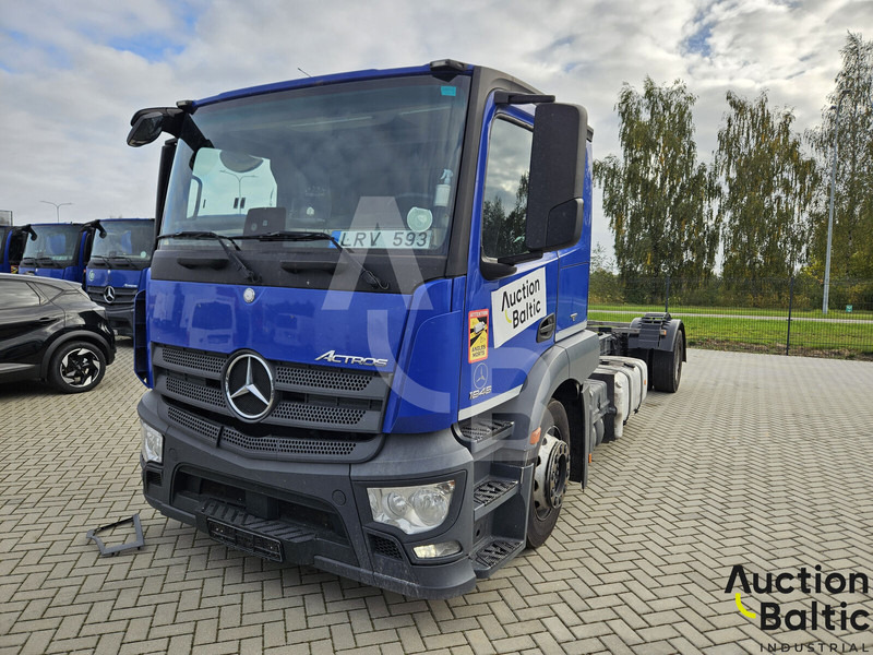 Mercedes-Benz Actros 1843 - Chassis vrachtwagen: afbeelding 1 Mercedes-Benz Actros 1843 - Chassis vrachtwagen: afbeelding 1