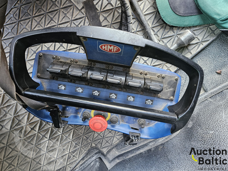 Kipper vrachtwagen, Kraanwagen Mercedes-Benz Actros 1844: afbeelding 19 Kipper vrachtwagen, Kraanwagen Mercedes-Benz Actros 1844: afbeelding 19