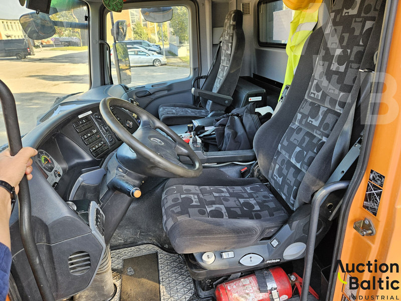 Kipper vrachtwagen, Kraanwagen Mercedes-Benz Actros 1844: afbeelding 8 Kipper vrachtwagen, Kraanwagen Mercedes-Benz Actros 1844: afbeelding 8