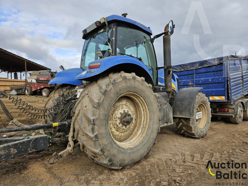 New Holland T 8040 - Tractor: afbeelding 4 New Holland T 8040 - Tractor: afbeelding 4
