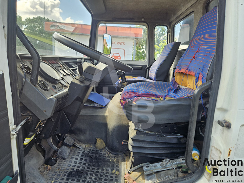 Renault Midliner S 150 - Tankwagen: afbeelding 4 Renault Midliner S 150 - Tankwagen: afbeelding 4