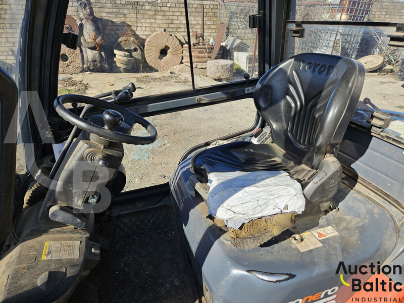 Toyota E 811 - Diesel heftruck: afbeelding 5 Toyota E 811 - Diesel heftruck: afbeelding 5