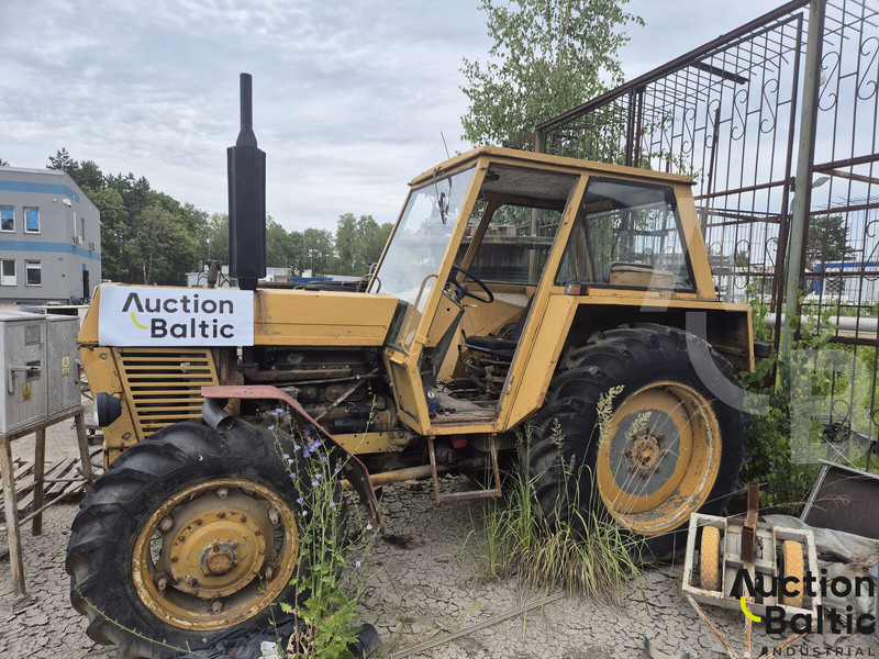 Ursus C-385A - Tractor: afbeelding 1 Ursus C-385A - Tractor: afbeelding 1