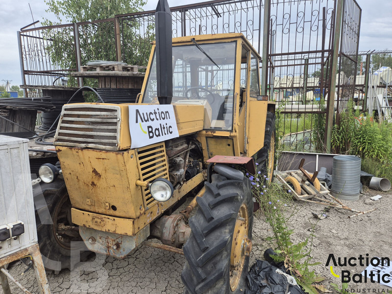Ursus C-385A - Tractor: afbeelding 2 Ursus C-385A - Tractor: afbeelding 2