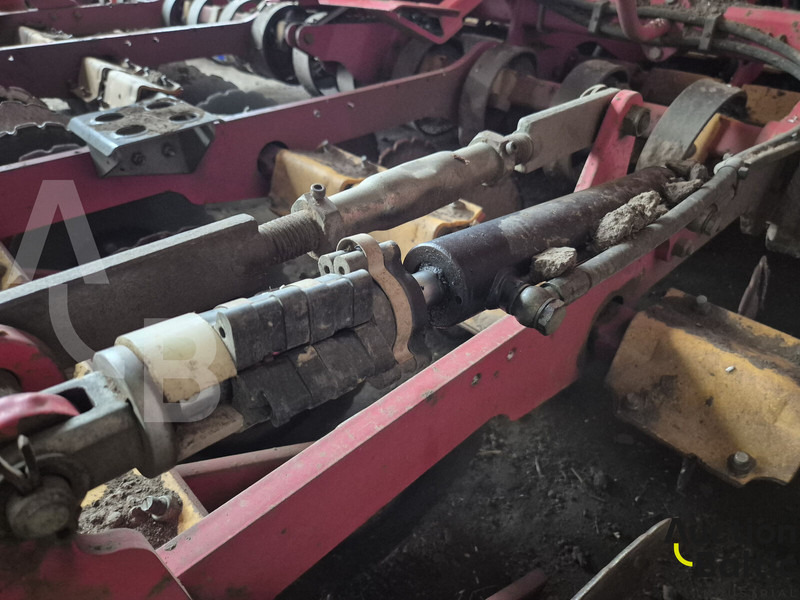 Vaderstad Rapid400C - Zaai-/ Plantmachine: afbeelding 5 Vaderstad Rapid400C - Zaai-/ Plantmachine: afbeelding 5