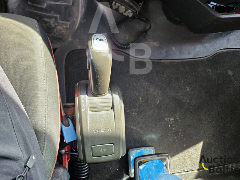 Tankwagen voor het vervoer van brandstoffen Volvo FH 420: afbeelding 16