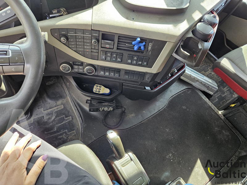 Tankwagen voor het vervoer van brandstoffen Volvo FH 420: afbeelding 12