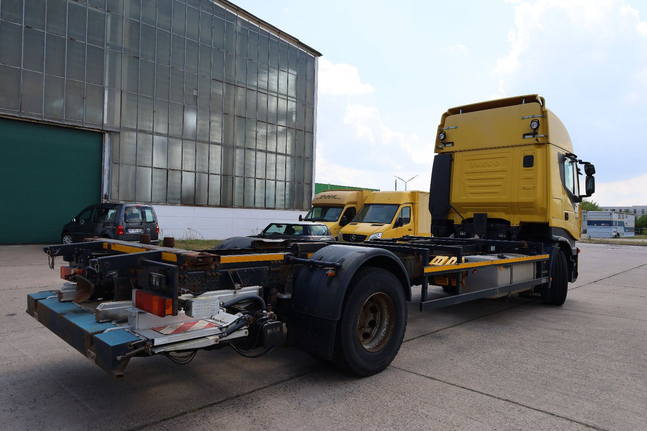 Iveco STRALIS/Magirus/L042/1. Hand - Containertransporter/ Wissellaadbak vrachtwagen: afbeelding 5 Iveco STRALIS/Magirus/L042/1. Hand - Containertransporter/ Wissellaadbak vrachtwagen: afbeelding 5