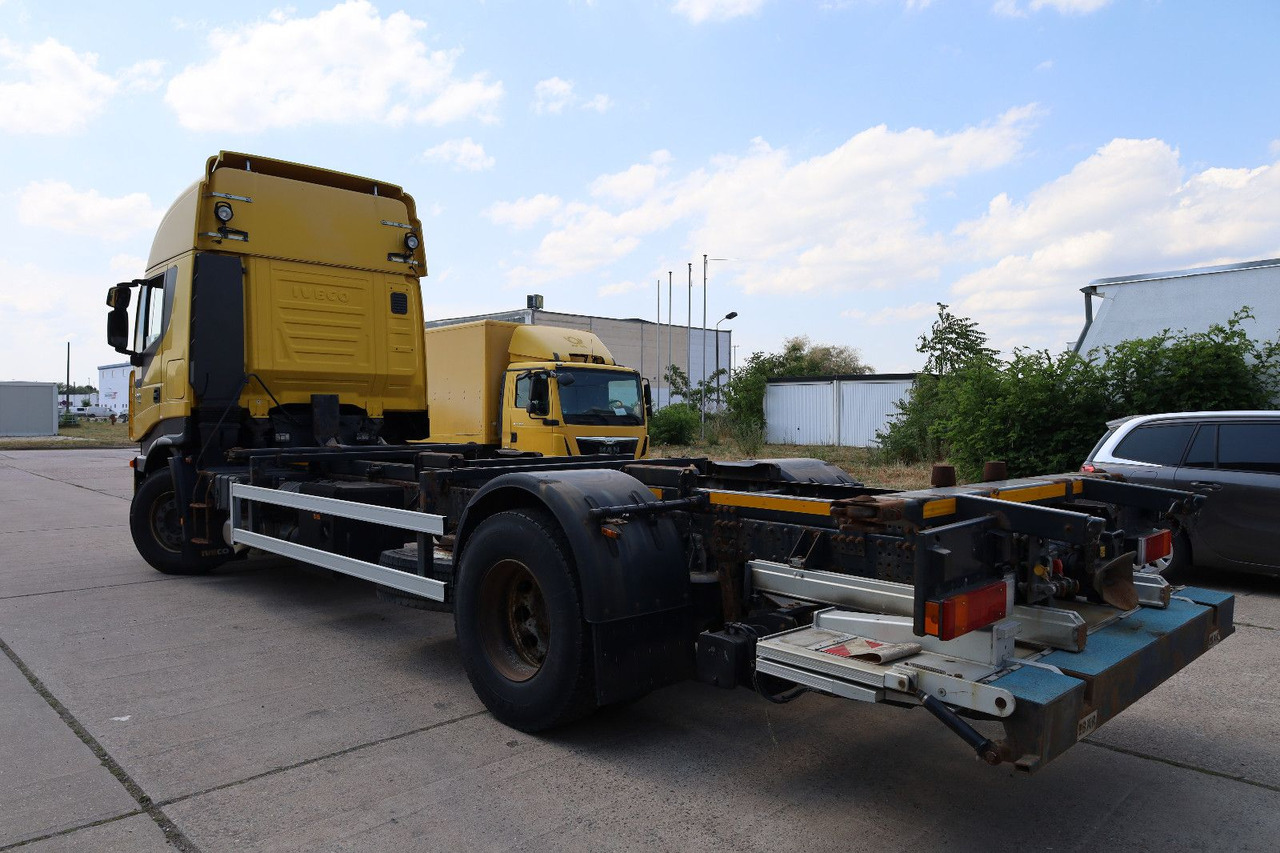 Iveco STRALIS/Magirus/L042/1. Hand - Containertransporter/ Wissellaadbak vrachtwagen: afbeelding 4 Iveco STRALIS/Magirus/L042/1. Hand - Containertransporter/ Wissellaadbak vrachtwagen: afbeelding 4