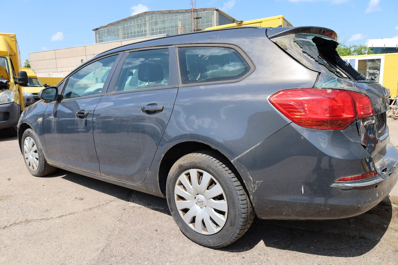 Opel Astra J Sports Tourer Edition - Personenwagen: afbeelding 4 Opel Astra J Sports Tourer Edition - Personenwagen: afbeelding 4