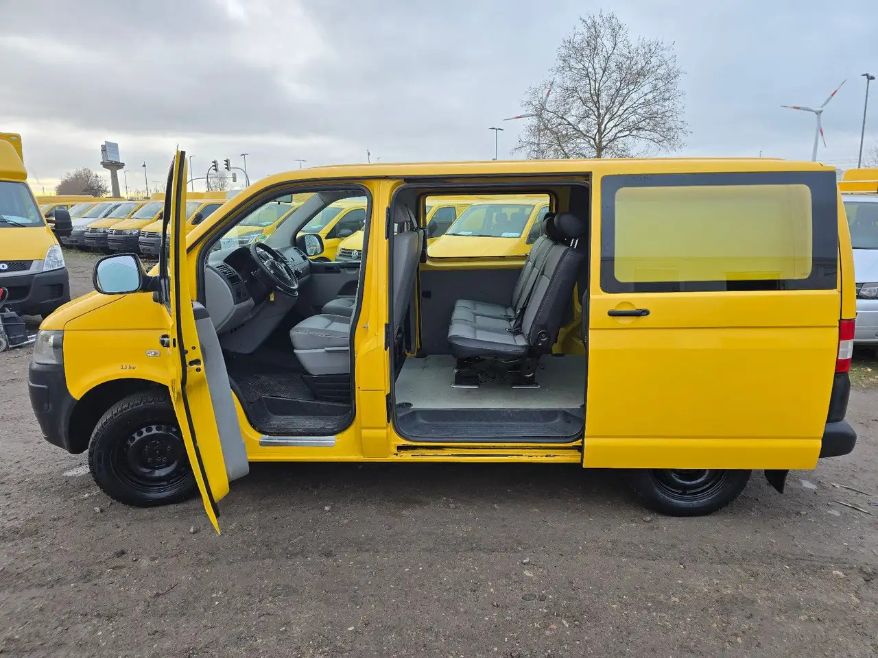 Volkswagen T5 Transporter/2.0 TDI/EU5/1.Hand/5-Sitze - Gesloten bestelwagen: afbeelding 1 Volkswagen T5 Transporter/2.0 TDI/EU5/1.Hand/5-Sitze - Gesloten bestelwagen: afbeelding 1