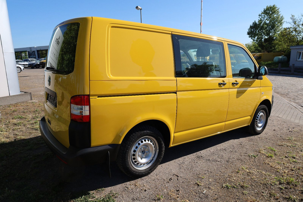 Volkswagen T5 Transporter Kasten-Kombi 2.0 TDI/EU5/5-Sitze - Personenvervoer: afbeelding 4 Volkswagen T5 Transporter Kasten-Kombi 2.0 TDI/EU5/5-Sitze - Personenvervoer: afbeelding 4