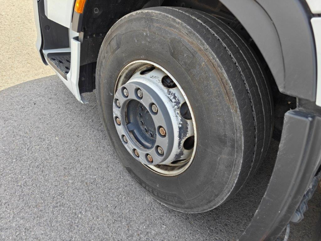 IVECO Stralis AS440S46T/P2LNG Euro6 Intarder Klima - Trekker: afbeelding 5 IVECO Stralis AS440S46T/P2LNG Euro6 Intarder Klima - Trekker: afbeelding 5